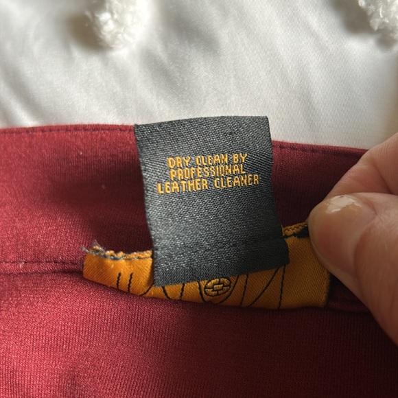 IMAN skater skirt with leather trim. - Picture 5 of 8